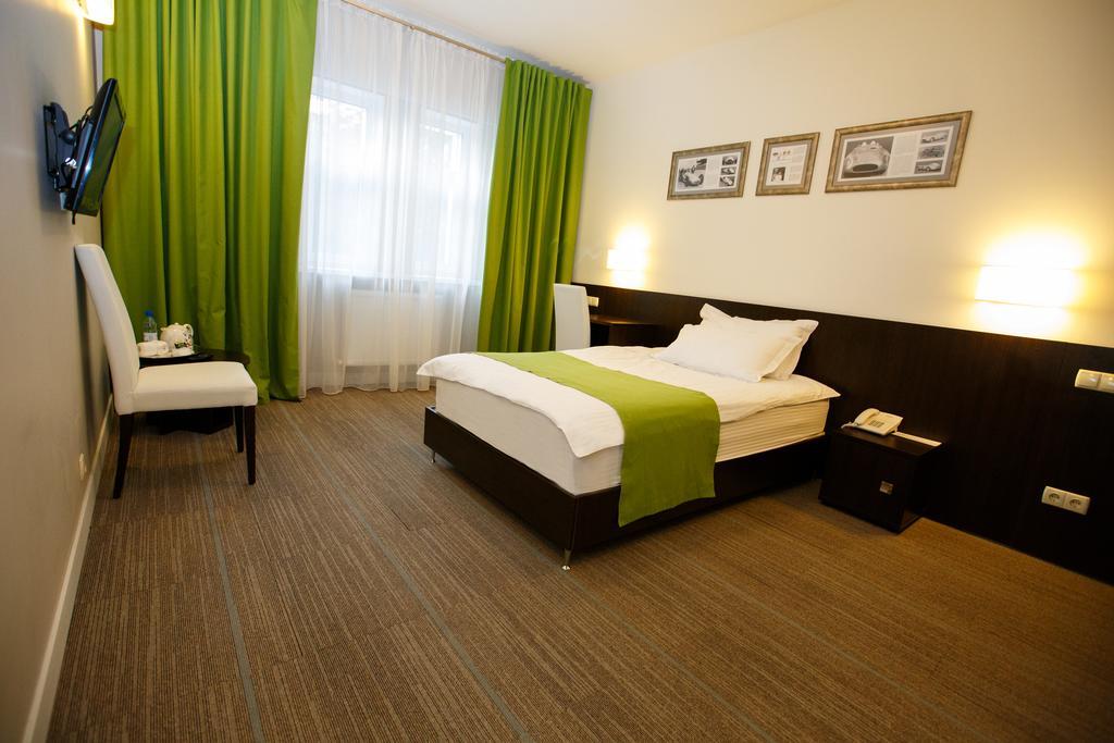 Schiller Hotel Kamianske Room photo